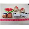 Image 8 : LOT OF SMALL COLLECTIBLES (SALT AND PEPPER SHAKERS, HEART SHAPED JEWELERY HOLDER, METAL TINS, MEDICI