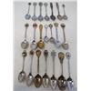 Image 8 : LARGE LOT OF COLLECTABLE SPOONS