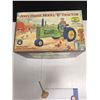 Image 6 : Franklin Mint John Deere Model “B” Tractor  Wind up Toy with Box