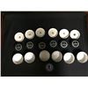 Image 2 : 6 Official NHL Game Pucks + Hockey Hall of Fame