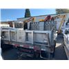 Image 2 : 2004 FORD F550 XL, 2DR DUMP TRUCK, WHITE, GAS, AUTOMATIC, VIN#1FDAF56S54ED97699, 111,488KMS, RD,