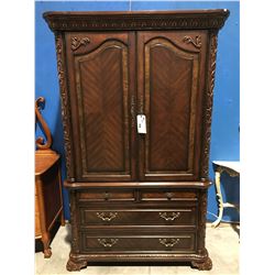 MAHOGANY BEDROOM ARMOIRE DRESSER