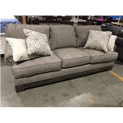 CONTEMPORARY GREY UPHOLSTERED SOFA WITH 4 THROW CUSHIONS