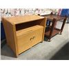 Image 1 : SMALL OAK TV STAND & ROLLING 2 TIER SIDE TABLE