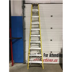 EAGLE HEAVY DUTY 10' ALUMINUM & FIBERGLASS STEP LADDER