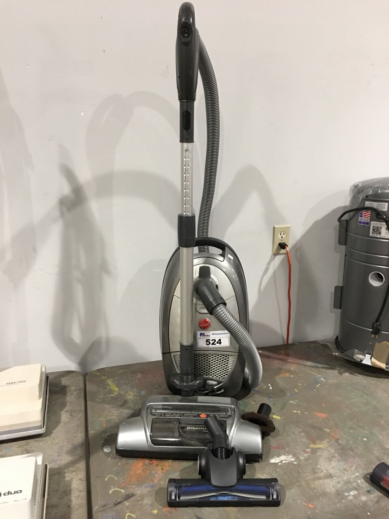 HOOVER WINDTUNNEL ANNIVERSARY EDITION CANISTER VACUUM WITH POWERHEAD