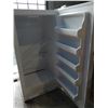 Image 2 : FRIGIDAIRE STAND-UP FREEZER