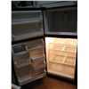 Image 2 : WHIRLPOOL FRIDGE / FREEZER