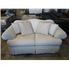 Image 1 : CREAM SOFA AND LOVESEAT SET