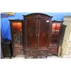Image 2 : 5 PIECE CABINET WITH BUILT-IN LIGHTS