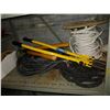 Image 2 : SHELF INCLUDING CABLE, HOSE, TOOLS AND MORE