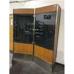 Upright Glass door double sided locking display cabinet with lights