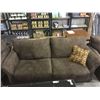 Image 3 : NEW LoveSeat, Sofa and Sofa Chair Set w/ Throw Pillows Lot of 3