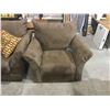 Image 4 : NEW LoveSeat, Sofa and Sofa Chair Set w/ Throw Pillows Lot of 3