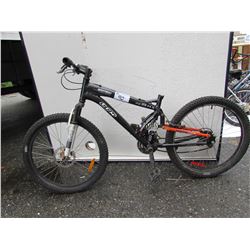 BLACK CCM STATIC 24 MOUNTAIN BIKE