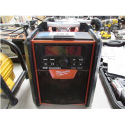 MILWAUKEE M18 CHARGER SHOP RADIO