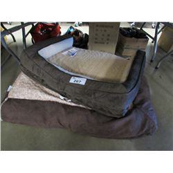 2 LARGE PET BEDS