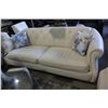 Image 2 : NATUZZI LEATHER SOFA SET (WHITE) INCLUDING SOFA, LOVESEAT AND CHAIR WITH ACCENT PILLOWS