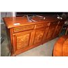 Image 2 : SIDEBOARD