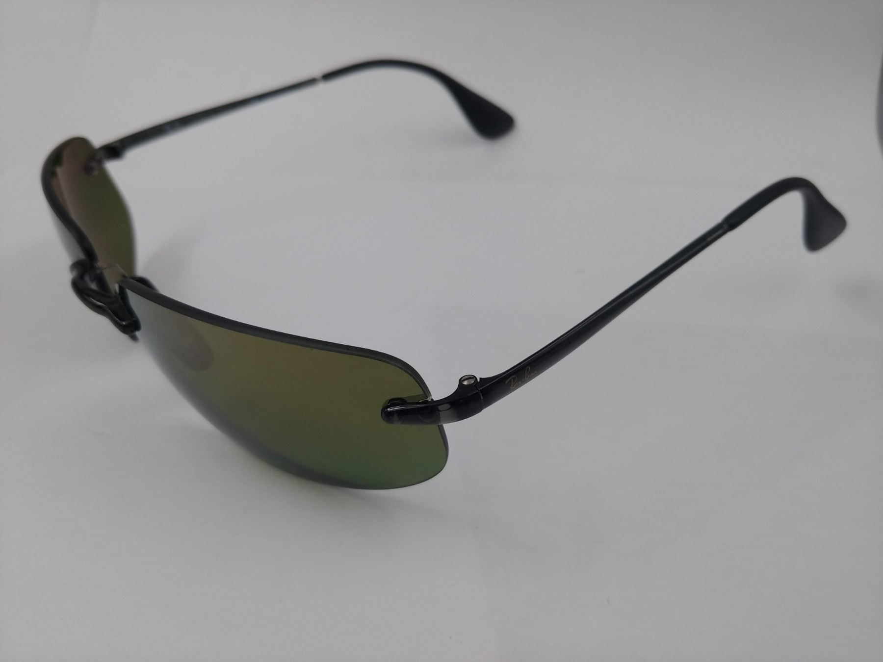 PAIR OF AUTHENTIC POLARIZED RAY-BAN SUNGLASSES (RB4254) - Able Auctions