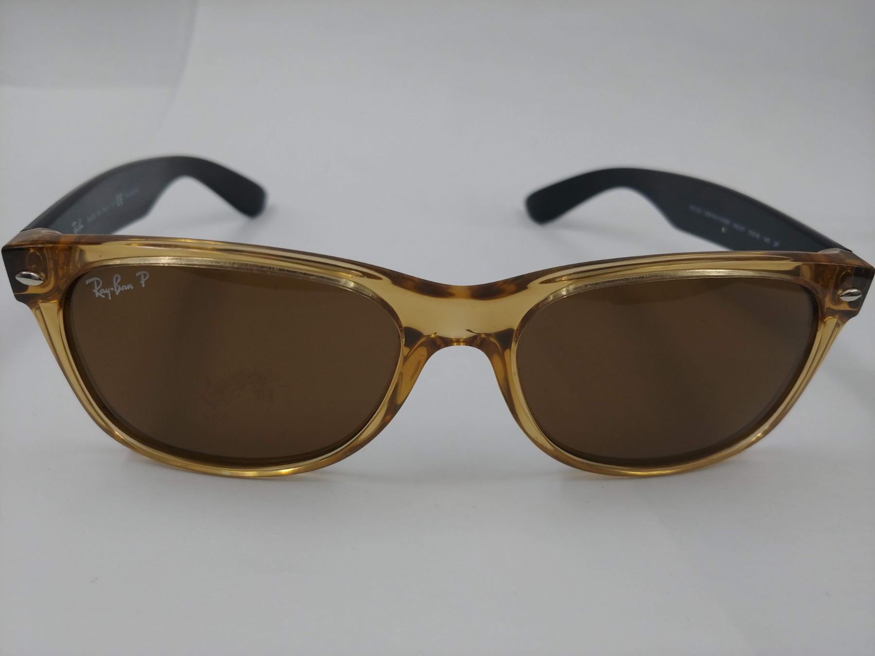 Ray Ban Scratch Resistant Sunglasses PAIR OF AUTHENTIC POLARIZED RAY-BAN SUNGLASSES (RB2132) *SOME SCRATCHES*