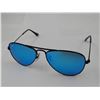 Image 2 : PAIR OF AUTHENTIC CHILD'S RAY-BAN SUNGLASSES (RJ506S) - BLUE