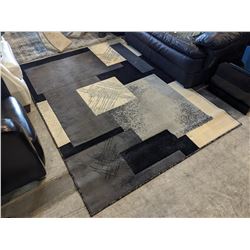 PATTERNED AREA RUG