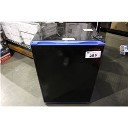 INSIGNIA MINI FRIDGE