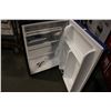 Image 2 : INSIGNIA MINI FRIDGE