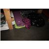 Image 2 : LOT INCLUDING BEDDING, ASSORTED MATS, DECOR AND MORE