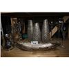 Image 2 : SHELF OF ASSORTED VASES AND MORE DECOR