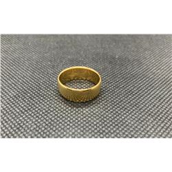 18K LADIES WEDDING RING  RV 475.00