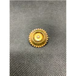 15K BROACH WITH HALF PEARL RV 495.00