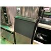 Image 2 : HOSHIZAKI KM-320 MAH STAINLESS STEEL ICE MAKER WITH B-300SF STORAGE BIN