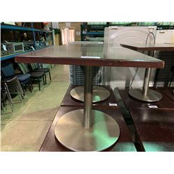 DARK WOOD TOP 30" X 30" SQUARE RESTAURANT TABLE