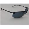 Image 2 : PAIR OF AUTHENTIC POLARIZED RAY-BAN SUNGLASSES (MODEL RB 3183) *SCRATCHES*