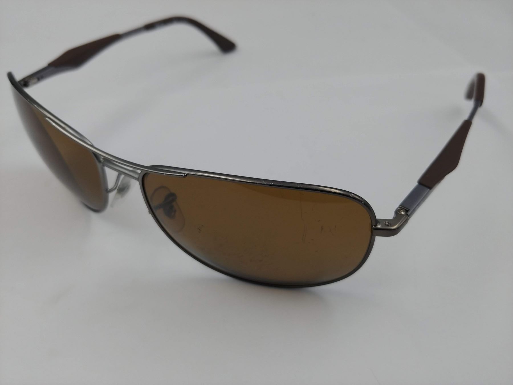 Ray Ban Scratch Resistant Sunglasses PAIR OF AUTHENTIC POLARIZED RAY-BAN SUNGLASSES (MODEL RB 3519) *SCRATCHES*