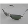 Image 2 : PAIR OF AUTHENTIC POLARIZED RAY-BAN SUNGLASSES (MODEL RB 3323) *SCRATCHES*