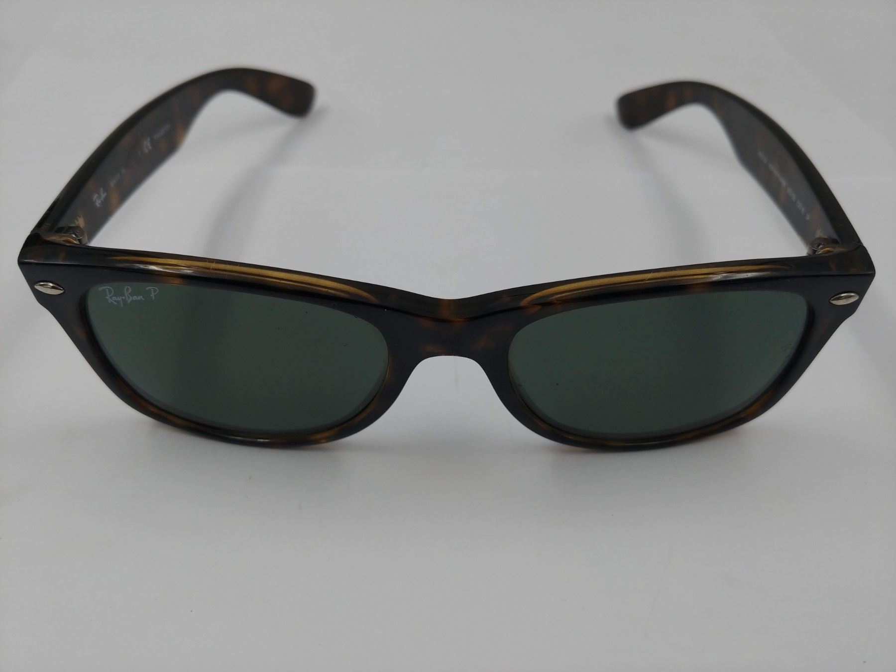 Ray Ban Scratch Resistant Sunglasses PAIR OF AUTHENTIC POLARIZED RAY-BAN SUNGLASSES (MODEL RB 2132) *SCRATCHES*