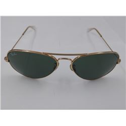 PAIR OF AUTHENTIC RAY-BAN METAL FRAME AVIATOR SUNGLASSES (MODEL RB 3025) *CHIPS*