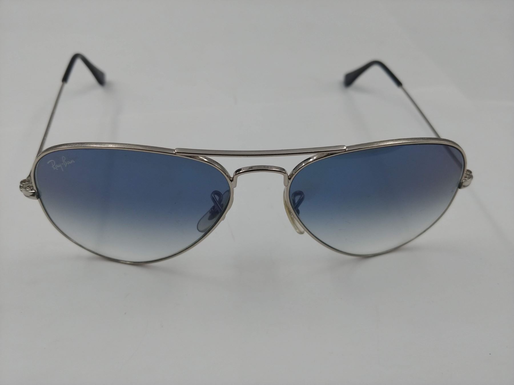 PAIR OF AUTHENTIC RAY-BAN METAL FRAME AVIATOR SUNGLASSES (MODEL RB 3025 ...