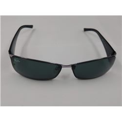 PAIR OF AUTHENTIC RAY-BAN AVIATOR SUNGLASSES (MODEL RB 3394)