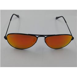PAIR OF AUTHENTIC RAY-BAN CHILD'S AVIATOR SUNGLASSES (RJ 9506S) *SCRATCHES*