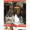 Image 1 : LOT OF ASSORTED KITCHEN ITEMS: TOASTER, HAND BLENDER AND FRENCH PRESS