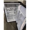 Image 2 : INSIGNIA MINI FRIDGE