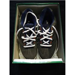 BATA RUNNERS, SIZE 9