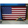Image 1 : FRAMED AMERICAN FLAG AND AMERICAN FLAG SHADOW BOX DISPLAY