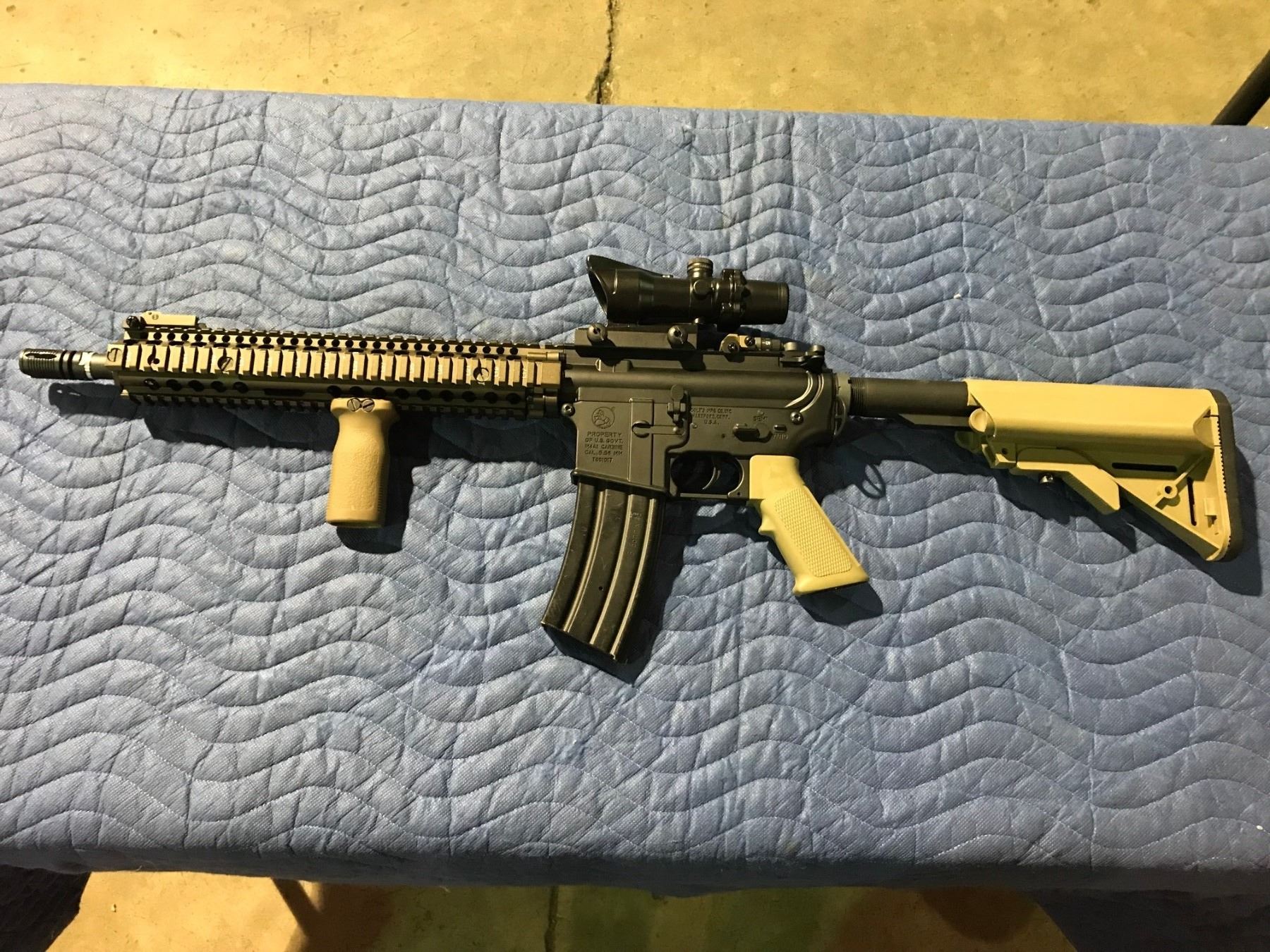 U S GOVERNMENT M4A1 CARBINE 5 56MM AIR SOFT REPLICA PRECISION RIFLE u-s-government-m4a1-carbine-5-56mm-air-soft-replica-precision-rifle