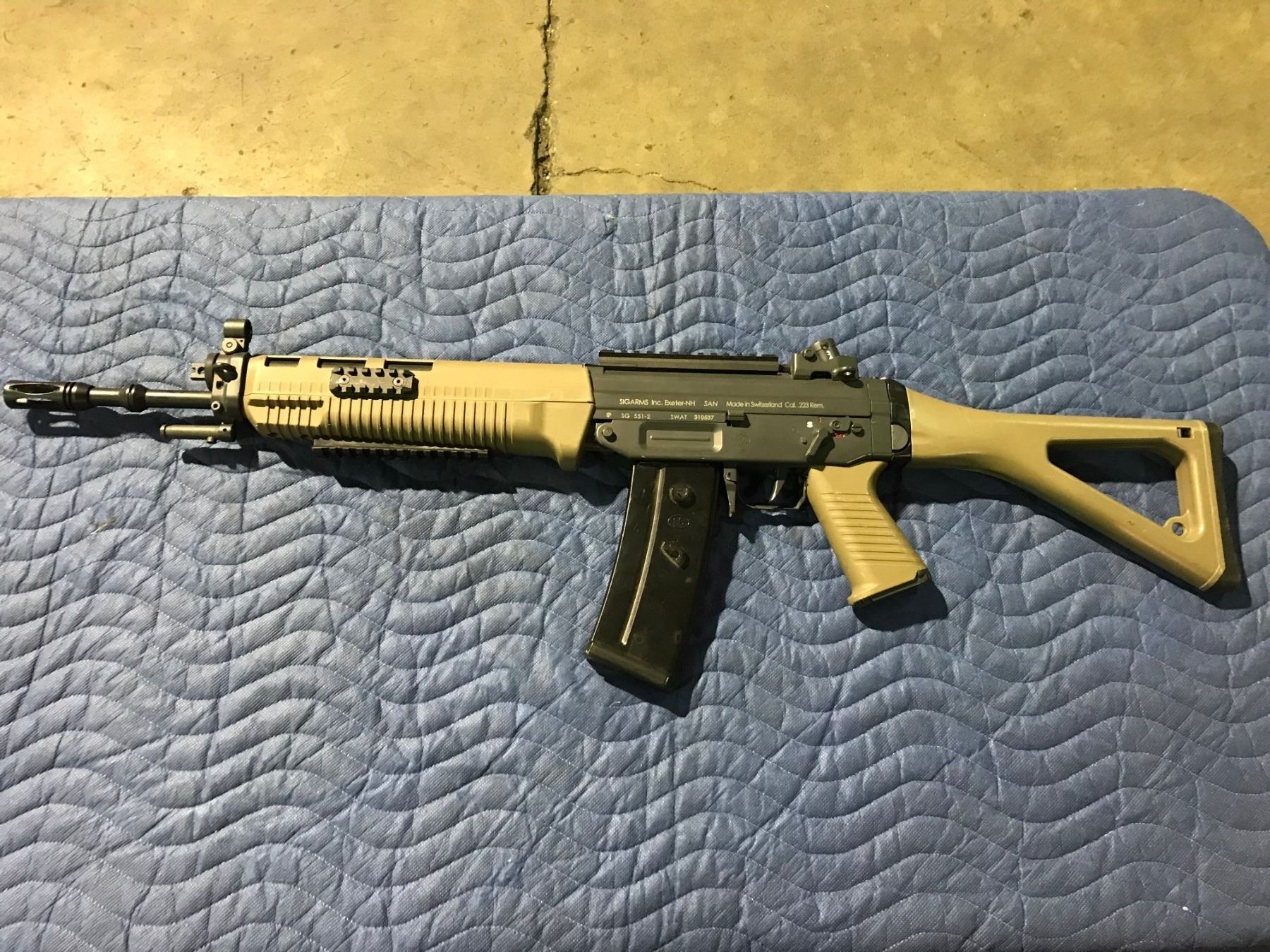 SIGARMS SG 551-2 AIR SOFT REPLICA PRECISION RIFLE