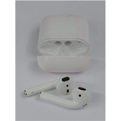 APPLE AIRPODS WITH CHARGING CASE